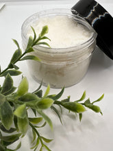 Load image into Gallery viewer, Peppermint Scrub + Hyaluronic Acid